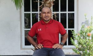 Denis Papua - Kru